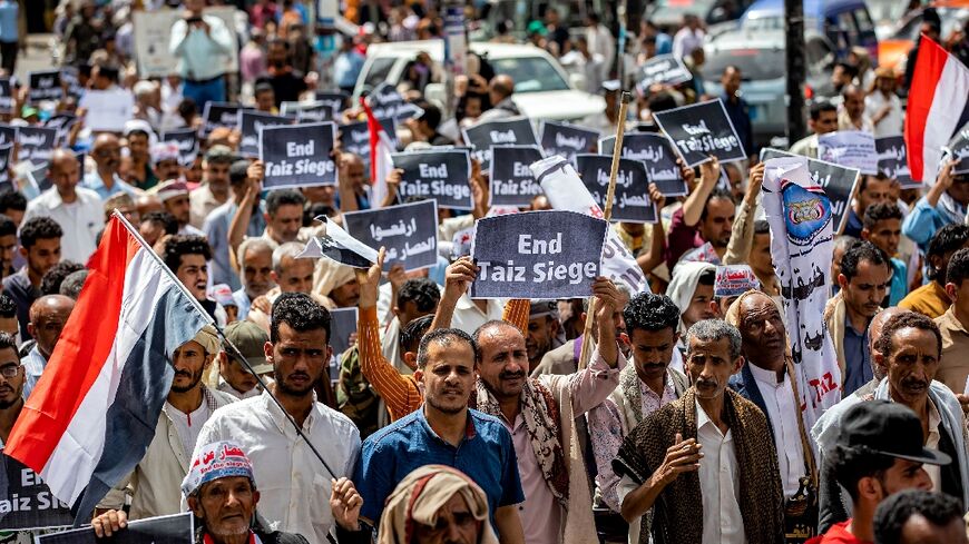 Protesters demonstrate in Yemen's third city of Taez as talks open in Jordan on easing a rebel blockade that has virtually cut it off from the rest of the country