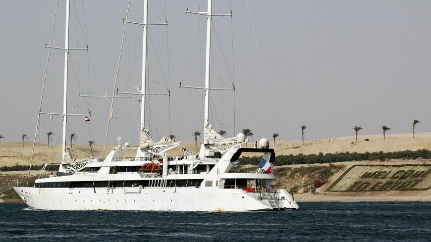 Suez yacht