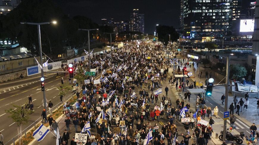 Protesters supporting the Israeli government's judicial reform proposals numbered in the thousands and blocked a Tel Aviv highway