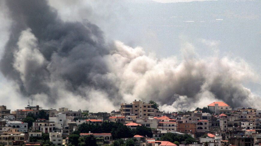 CORRECTION / Smoke billows during Israeli bombardment on the village of Khiam in south Lebanon near the border with Israel on June 19, 2024 amid ongoing cross-border tensions as fighting continues between Israel and Hamas in the Gaza Strip. (Photo by RABIH DAHER / AFP) / "The erroneous mention[s] appearing in the metadata of this photo by RABIH DAHER has been modified in AFP systems in the following manner: [June 19] instead of [June 8]. Please immediately remove the erroneous mention[s] from all your onlin