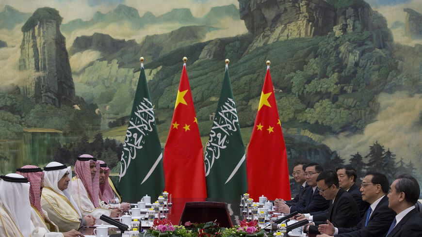 BEIJING, CHINA - MARCH 17: Chinese Premier Li Keqiang (2nd-L) meets with Saudi Arabia's King Salman bin Abdulaziz Al Saud (2nd-R) at Great Hall of the People on March 17, 2017 in Beijing, China. At the invitation of President Xi Jinping, King Salman Bin Abdul-Aaziz Al-Saud of the Kingdom of Saudi Arabia will pay a state visit to China from March 15 to 18, 2017. (Photo by Lintao Zhang - Pool/Getty Images)