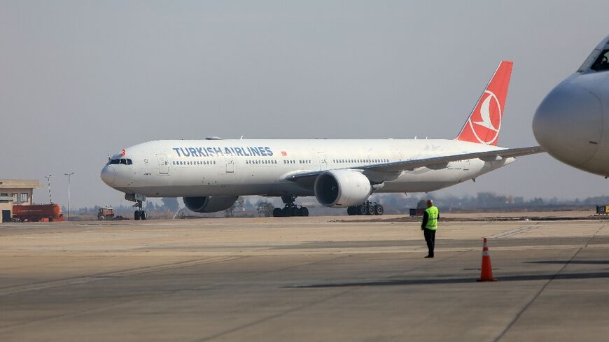 The first Turkish Airlines flight in 13 years lands in the the Syrian capital Damascus on Thursday.