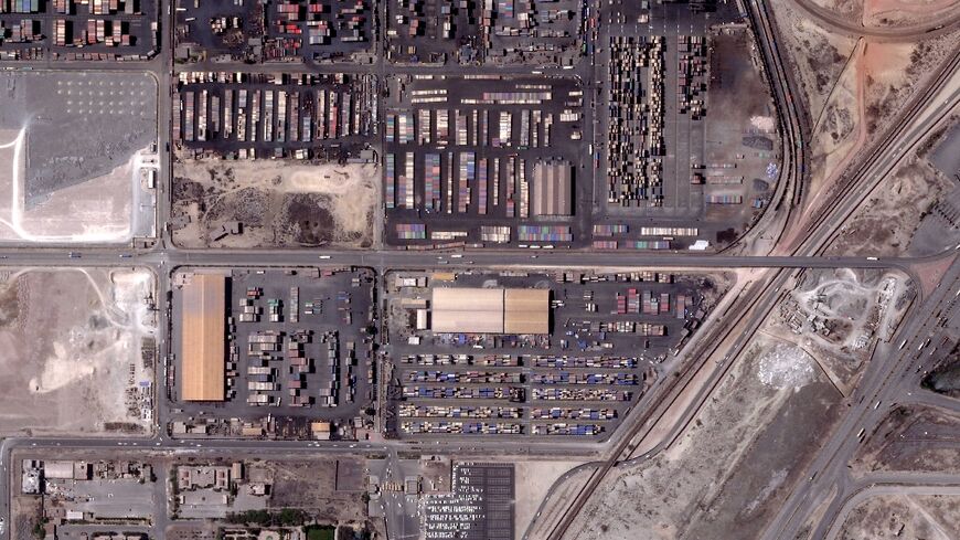 The explosionm devastated the port