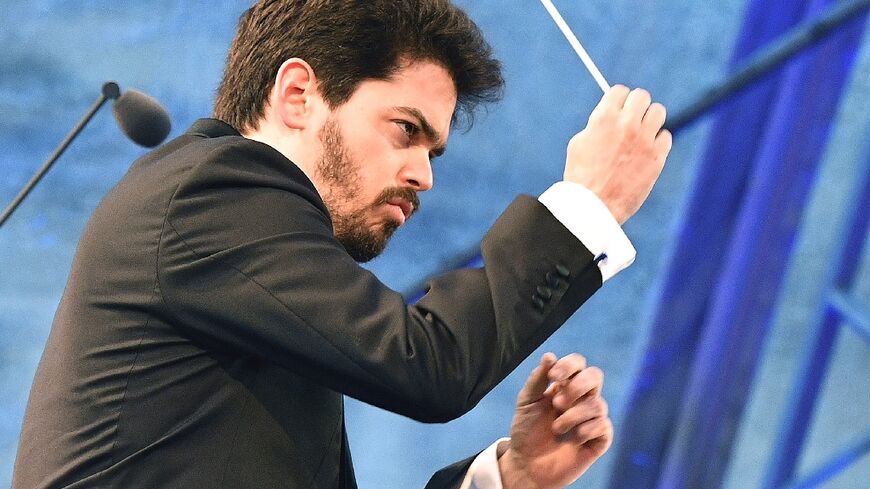 Shani takes over as conductor of the Munich orchestra for the 2026/27 season