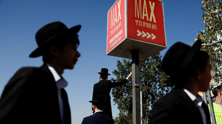 Ultra-Orthodox Jews take part in a "million man" protest against Israeli military conscription in Jerusalem October 30, 2025. REUTERS/Ammar Awad
