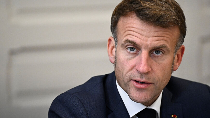 France's President Emmanuel Macron speaks during a statement to the press with members of the Government and of the French Army, following a meeting of the Coalition of the Willing, at the Elysee Palace, in Paris, on November 25, 2025.    JULIEN DE ROSA/Pool via REUTERS