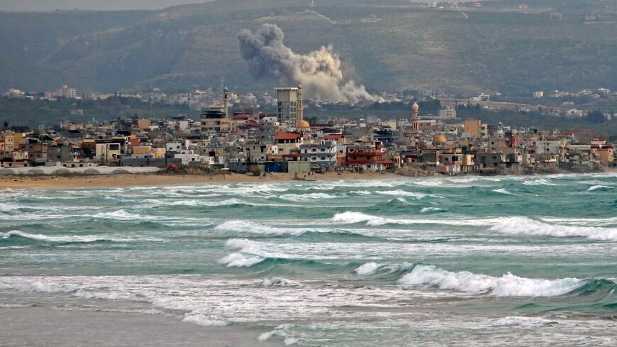 Israel launched new airstrikes against Hezbollah in southern Lebanon