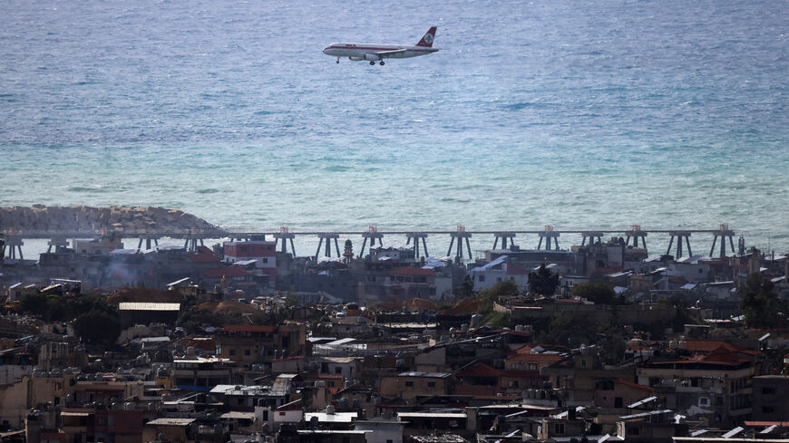 A Lebanese Middle East Airlines (MEA) aircraft approaches the Beirut-Rafic Hariri International Airport as it flies over Beirut's southern suburbs, amid escalating hostilities between Israel and Hezbollah, as the U.S.-Israeli conflict with Iran continues, Lebanon, March 30, 2026. REUTERS/Amr Abdallah Dalsh/File Photo