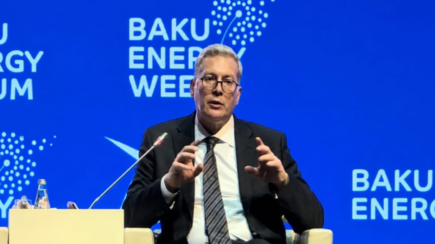 A photo of Karim Badawi, Minister of Petroleum and Mineral Resources, speaking at the high-level ministerial session of Baku Energy Week in the Azerbaijani capital.