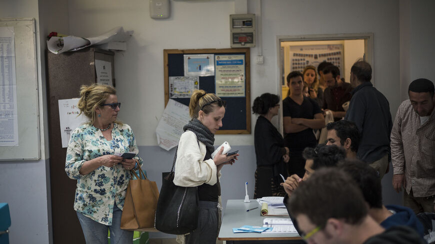 Israelis turn out to cast their ballots on election day for the 20th Knesset on March 17, 2015 in Tel Aviv, Israel. 