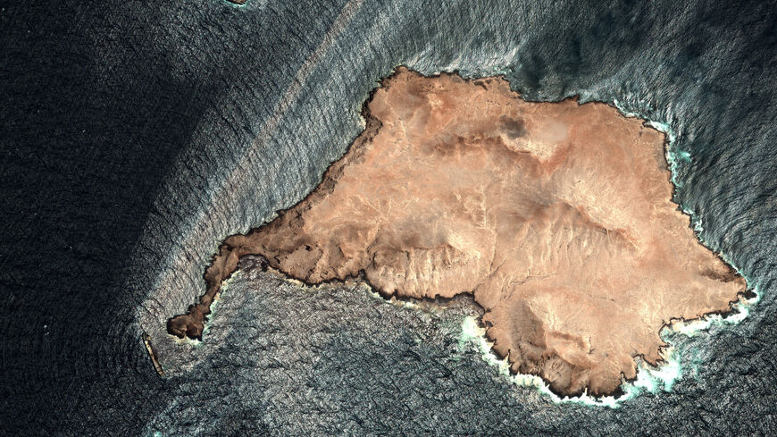 A satellite image shows the damaged vessel Caroline Bezengi and an oil slick off the Hallaniyat Islands, off the coast of Dhofar Governorate, Oman, August 5, 2026. Pléiades © CNES 2026, Distribution Airbus DS/Handout via REUTERS