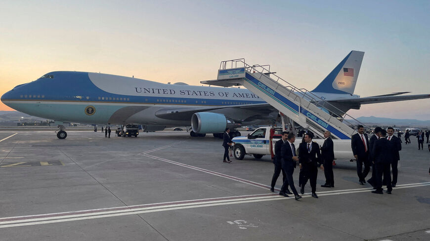 FILE PHOTO: A catering truck is parked on the other side of Air Force One, before U.S. President Donald Trump's departure from Ankara en route to Washington after his participation in the NATO leaders' summit, at Ankara Esenboga Airport in Ankara, Turkey, July 8, 2026. REUTERS/ABC-TV/Pool/File Photo