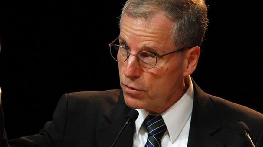 U.S. Ambassador to Syria Robert Ford speaks after receiving a 2012 John F. Kennedy Profile in Courage award during ceremonies at the John F. Kennedy Library in Boston, Massachusetts May 7, 2012.   REUTERS/Brian Snyder    (UNITED STATES - Tags: POLITICS)