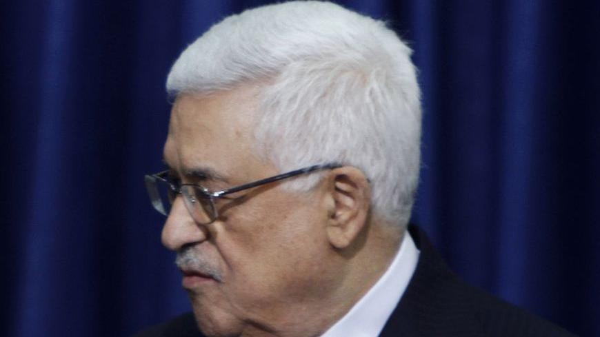 Palestinian President Mahmoud Abbas (R) and Bulgaria's President Rosen Plevneliev speak before a news conference in the West Bank city of Ramallah October 24, 2012. REUTERS/Mohamad Torokman (WEST BANK - Tags: POLITICS)