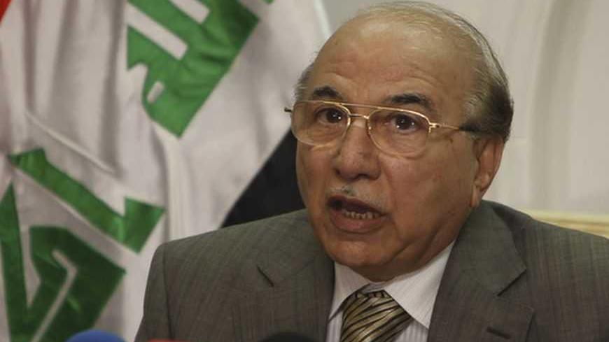 Iraq's Supreme Court chief judge Midhat al-Mahmoud holds a news conference in Baghdad June 1, 2010. Iraq's Supreme Court certified the final results of a March 7 parliamentary election on Tuesday, an important step toward the formation of a new government.   REUTERS/Saad Shalash (IRAQ - Tags: ELECTIONS POLITICS) - RTR2EMDW
