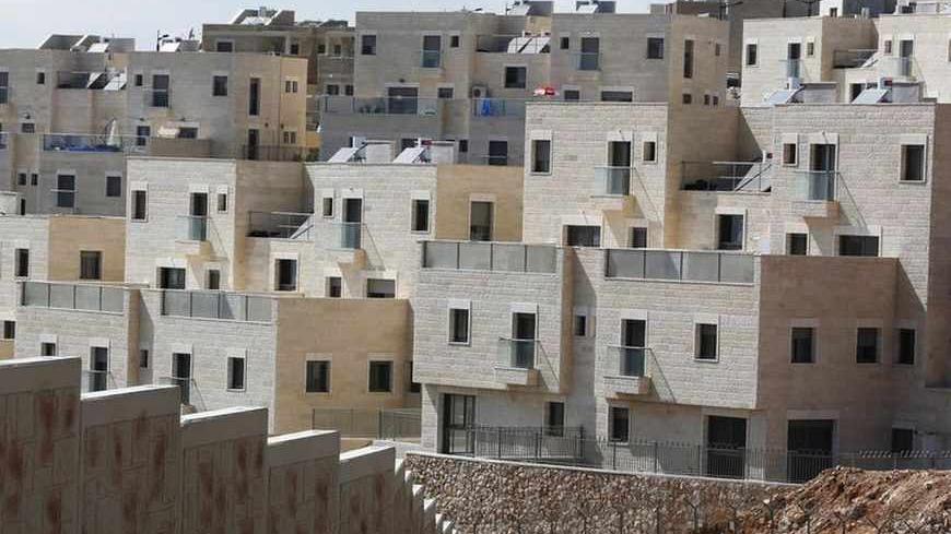 Houses are seen in the West Bank Jewish settlement of Har Gilo, near Jerusalem July 18, 2013. Negotiations between Israel and the Palestinians, which have ebbed and flowed for two decades, last broke down in late 2010, after a partial settlement halt meant to foster talks ended and Israeli Prime Minister Benjamin Netanyahu refused to extend it. Palestinians familiar with Palestinian President Mahmoud Abbas' thinking speculated he might now forgo the demand for a settlement moratorium given a recent slowdown