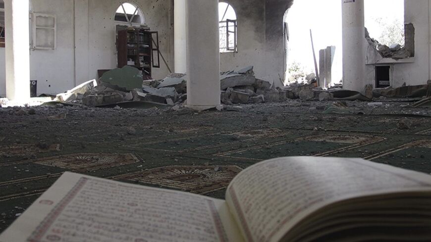 A view shows a damaged mosque after assaults on militant targets by the Egyptian Army, in a village on the outskirts of Sheikh Zuweid, near the city of El-Arish in Egypt's Sinai peninsula September 10, 2013. Egypt has tightened control of crossings from the Sinai peninsula and continued assaults on militants after an Islamist group based there said it tried to kill the interior minister in Cairo last week, the state news agency reported on Monday. REUTERS/Stringer (EGYPT - Tags: POLITICS RELIGION CIVIL UNR