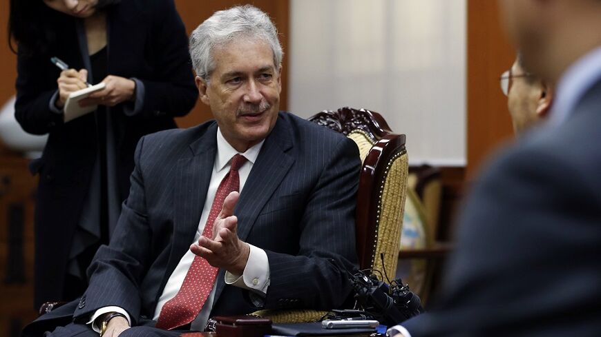 U.S. Deputy Secretary of State William Burns (2nd L) talks with Vice Foreign Minister of South Korea Kim Kyou-hyun during their meeting at the Foreign Ministry in Seoul January 21, 2014. REUTERS/Kim Hong-Ji (SOUTH KOREA - Tags: POLITICS) - RTX17N92