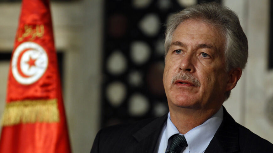 U.S. Deputy Secretary of State Bill Burns addresses a news conference in Tunis February 1, 2014. REUTERS/Zoubeir Souissi (TUNISIA - Tags: POLITICS HEADSHOT PROFILE) - RTX183NL
