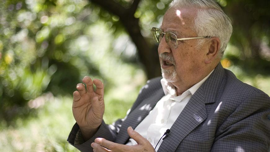 Ebrahim Yazdi, secretary-general and chairman of Central Council Freedom Movement of Iran, speaks during an interview at his home in northern Tehran June 15, 2009. Iranian opposition politician Yazdi has been released from jail a day after he was detained while in hospital, a source close to him said on June 19, 2009. Yazdi, who heads the banned Freedom Movement, was one of scores of reformist activists detained since Iran's disputed June 12 presidential election. Picture taken June 15, 2009. REUTERS/Mortez