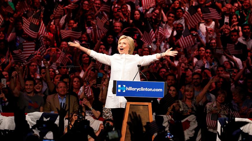 Democratic U.S. presidential candidate Hillary Clinton arrives to speak during her California primary night rally held in the Brooklyn borough of New York, U.S., June 7, 2016.  REUTERS/Lucas Jackson   TPX IMAGES OF THE DAY - RTSGHIR