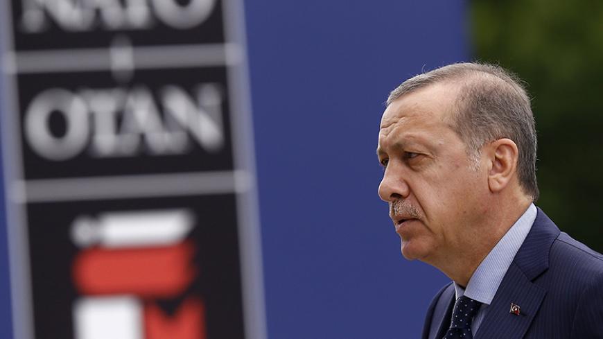 Turkey's President Tayyip Erdogan arrives for the NATO Summit in Warsaw, Poland July 9, 2016.    REUTERS/Kacper Pempel - RTSH1FO