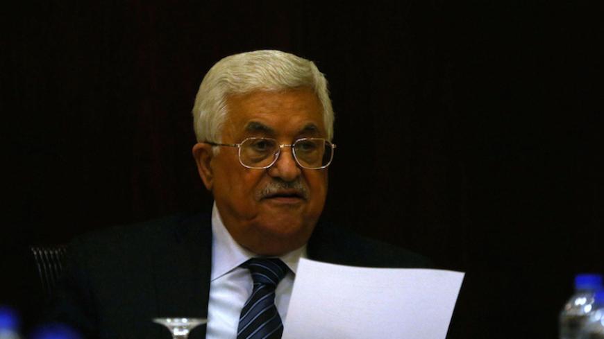 Palestinian President Mahmoud Abbas chairs a Palestinian Liberation Organization (PLO) executive committee meeting in the West Bank city of Ramallah, May 4, 2016. REUTERS/Mohamad Torokman - RTX2CU11