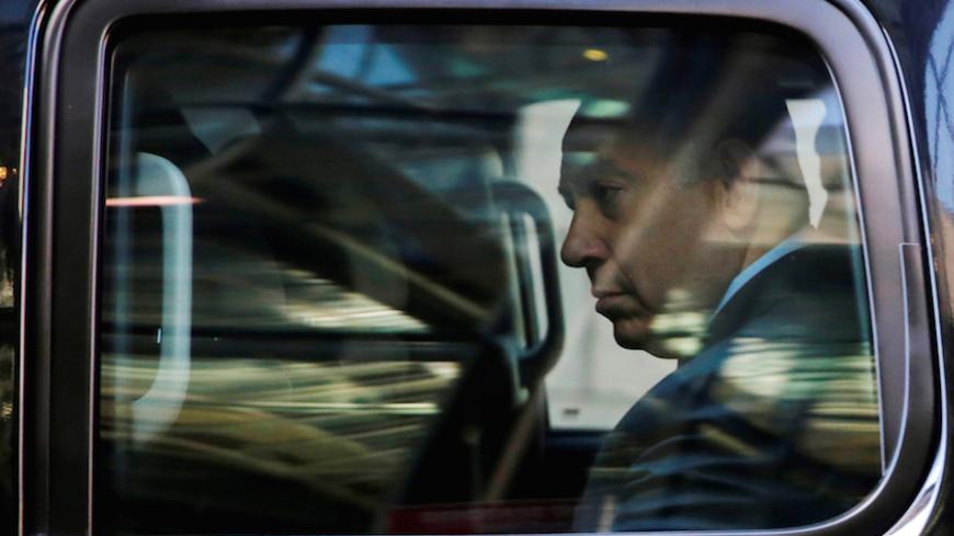 Israel's Prime Minister Benjamin Netanyahu departs after meeting with Republican presidential nominee Donald Trump at Trump Tower in New York, U.S. September 25, 2016. REUTERS/Jonathan Ernst TPX IMAGES OF THE DAY - RTSPE08