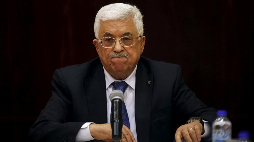 Palestinian President Mahmoud Abbas attends a meeting for the Central Council of the Palestinian Liberation Organization, in the West Bank city of Ramallah, March 19, 2015 file photo REUTERS/Mohamad Torokman/File photo - RTSR1TC