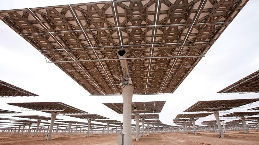 A thermosolar power plant is pictured at Noor III near the city of Ouarzazate, Morocco, November 4, 2016. Picture taken November 4, 2016. REUTERS/Youssef Boudlal - RTX2S18M