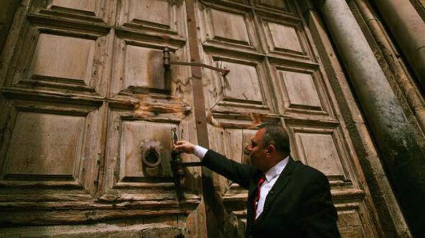 Holy_Sepulcher_Keyholder.jpg