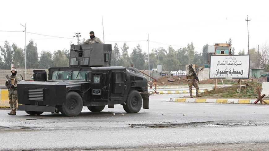 Kurdish forces loyal to the Patriotic Union of Kurdistan (PUK) party are seen after storming a facility in protest at the Iraqi government's oil policy in Kirkuk, Iraq March 2, 2017.  REUTERS/Ako Rasheed - RTS1164R