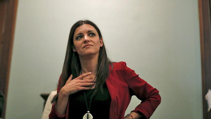 Portugal's presidential candidate Marisa Matias visits the National Conservatory of Music in Lisbon, Portugal January 13, 2016. Portugal will elect their next president on January 24. REUTERS/Rafael Marchante - RTX229W6
