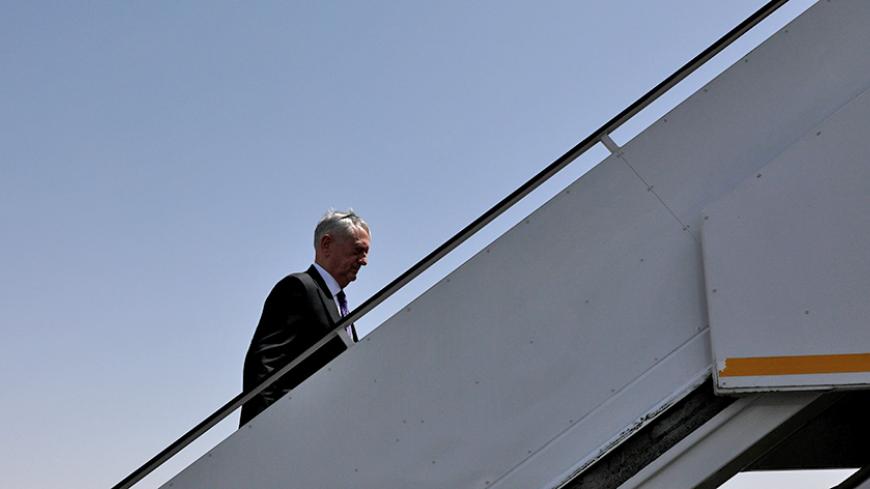 U.S. Defense Secretary James Mattis departs from Cairo International Airport in Cairo, Egypt April 20, 2017. REUTERS/Jonathan Ernst - RTS135HK