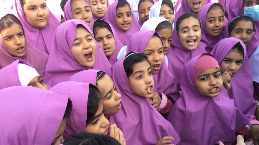 Iranian and Afghan girls gather at the Emam Hasan Mojtaba school in Kerman, Iran, October 23, 2016.  Picture taken on October 23, 2016.   REUTERS/Gabriela Baczynska     TPX IMAGES OF THE DAY      - RTX2QSS1