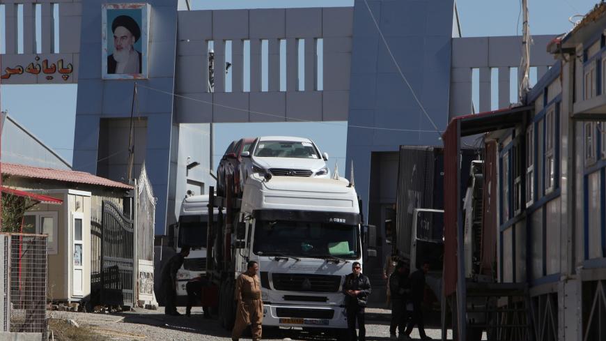 A view of Haj Omran border between Iran and Kurdistan, Iraq October 14, 2017. Picture taken October 14, 2017. REUTERS/Azad Lashkari - RC1DF1E5DF00