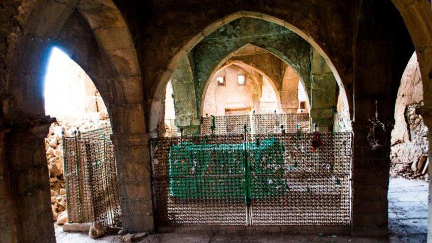 Nahum_Tomb.jpg