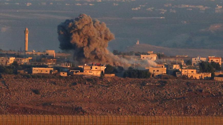 Smoke rises following an explosion at the Syrian side of the Israeli Syrian border as it is seen from the Israeli-occupied Golan Heights, Israel  July 26, 2018. REUTERS/Ammar Awad - RC1C5FB3C330