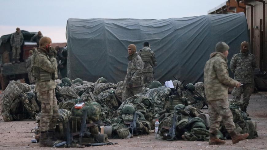 Turkish soldiers are seen at Manbij countryside, Syria December 28, 2018. REUTERS/Khalil Ashawi - RC1E68749410