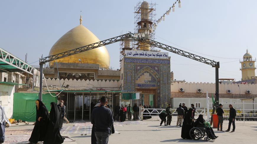 People visit the Shi'ite Imam al-Askari shrine in Samarra, February 3, 2016. Picture taken February 3, 2016. To match story MIDEAST-CRISIS/IRAQ-SAMARRA   REUTERS/Ahmed Saad - GF10000309281