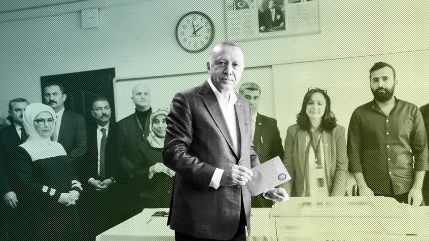 Turkish President Tayyip Erdogan casts his ballot at a polling station during the municipal elections in Istanbul, Turkey, March 31, 2019. REUTERS/Murad Sezer - RC1CE1BDE4D0