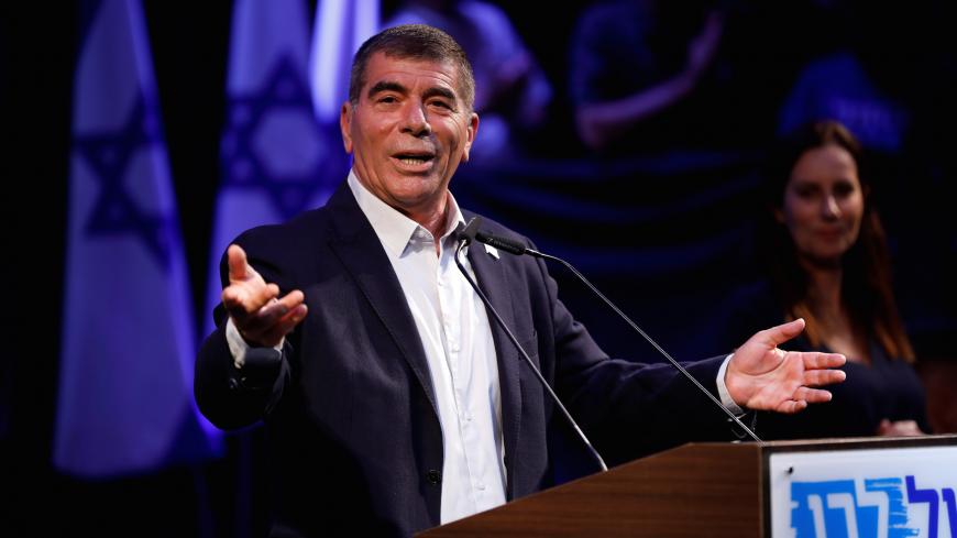 Co-leader of Blue and White party, Gaby Ashkenazi, speaks to supporters at his election campaign event in Tel Aviv, Israel September 15, 2019. REUTERS/Amir Cohen - RC1D28A42640