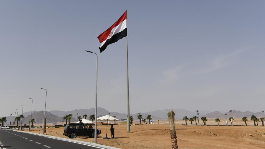 Members of the Egyptian Special Forces stand guard outside the International Congress Centre on February 24, 2019, ahead of first joint European Union and Arab League summit in the Egyptian Red Sea resort of Sharm el-Sheikh. (Photo by Khaled DESOUKI / AFP)        (Photo credit should read KHALED DESOUKI/AFP via Getty Images)