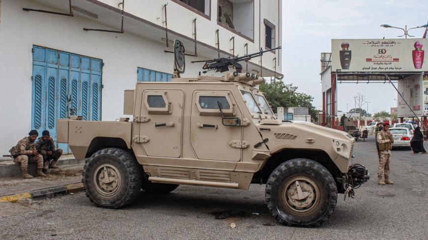 Forces loyal to Yemen's Southern Transitional Council (STC) deploy at the entrance of Aden International Airport of the southern Yemeni city on August 27, 2020. - Yemen's southern separatists said on August 26 they had withdrawn from talks over a Saudi-sponsored power-sharing deal with the internationally recognised government, in the latest setback for the troubled process. The plan called for the Yemeni prime minister to form a new government within 30 days, as well as the appointment of a new governor an