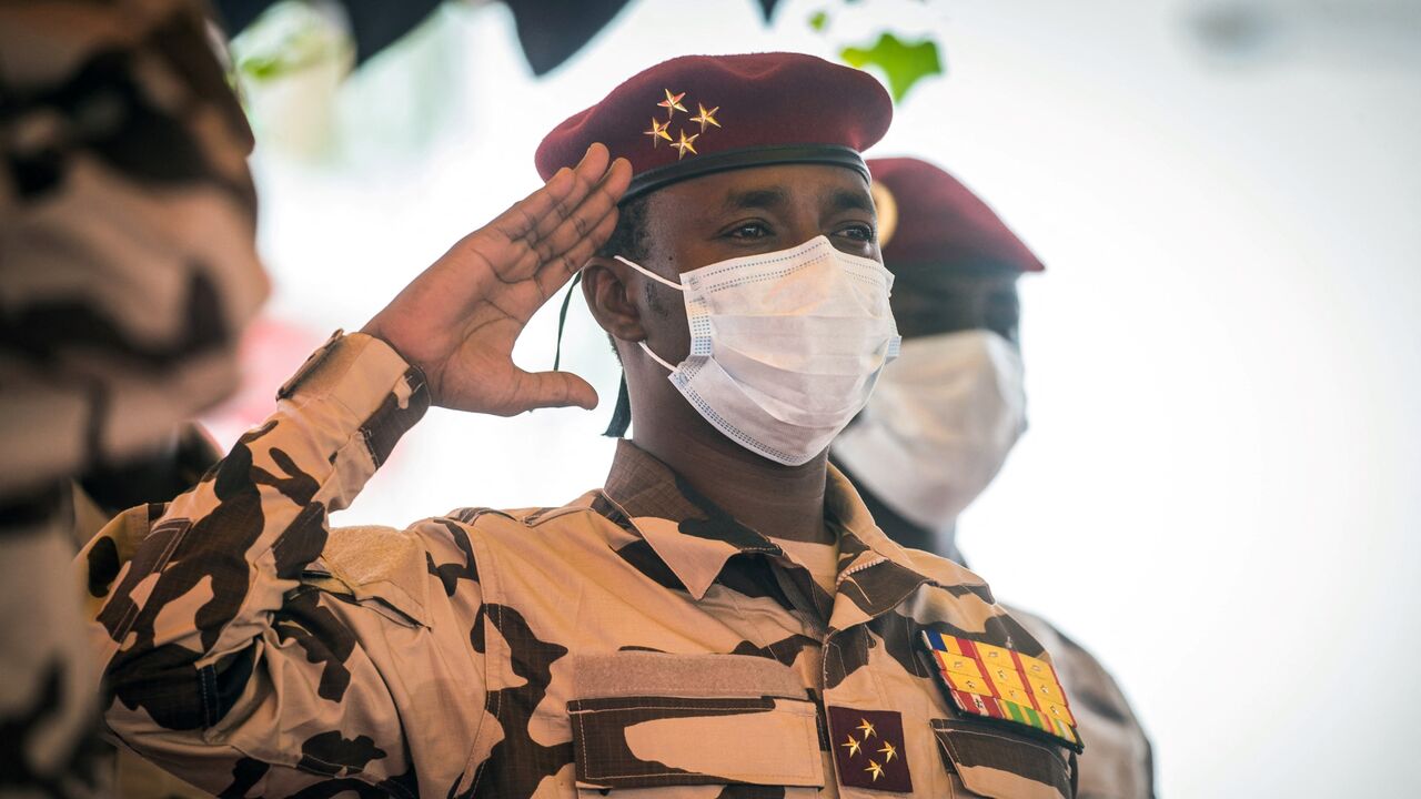 Mahamat Idriss Deby pays his respects to his slain father