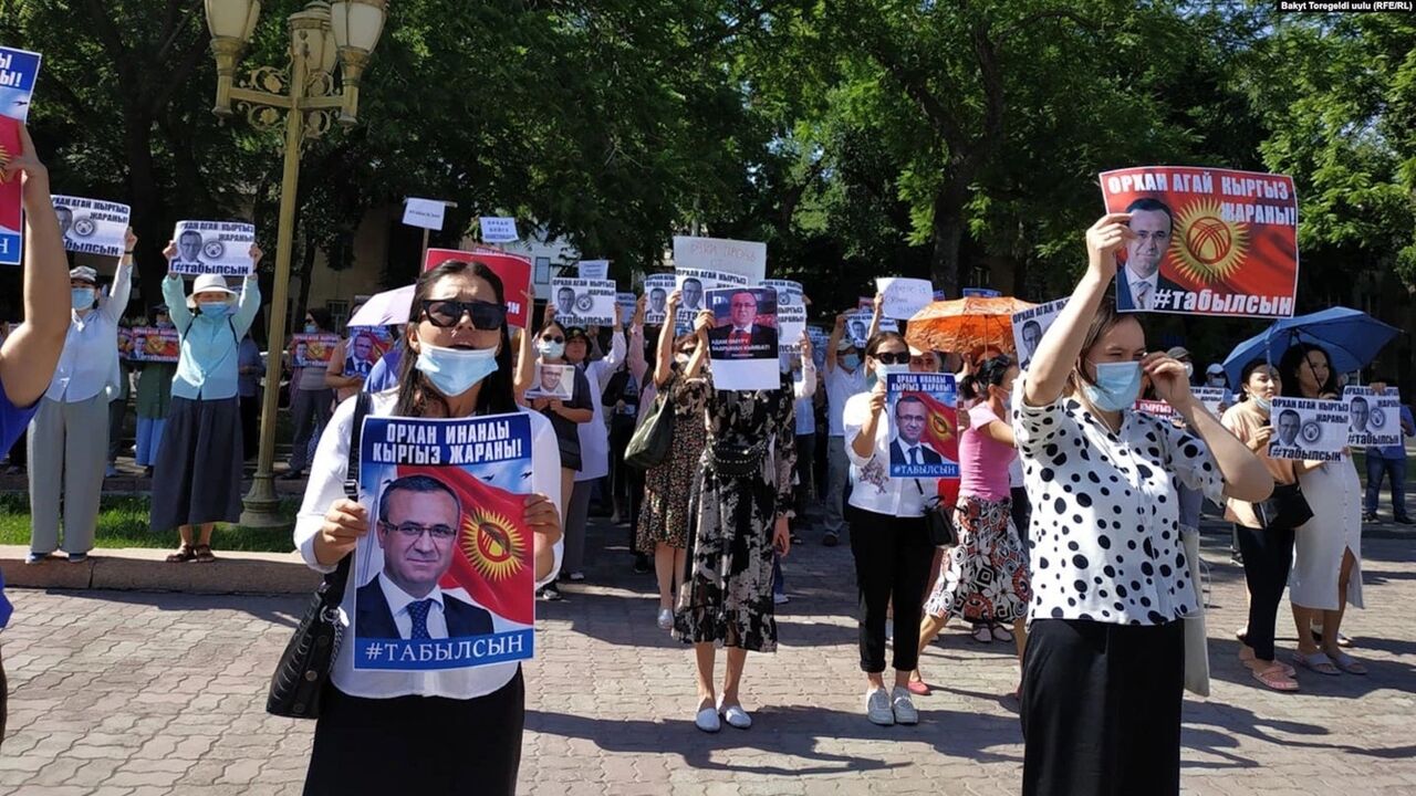 Orhan Inandi protest