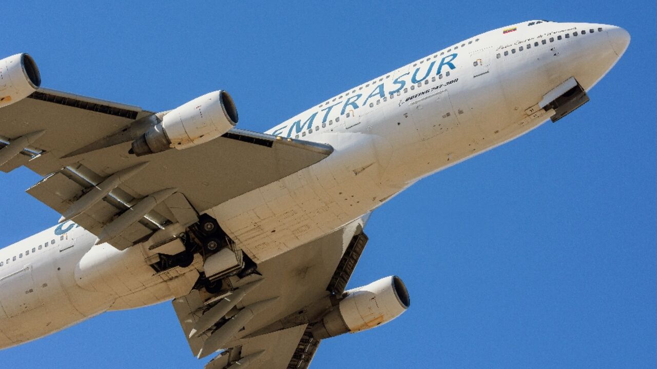 A plane grounded outside Buenos Aires belongs to Emtrasur, a subsidiary of Venezuela's Conviasa, which is under US sanctions A plane grounded outside Buenos Aires belongs to Emtrasur, a subsidiary of Venezuela's Conviasa, which is under US sanctions