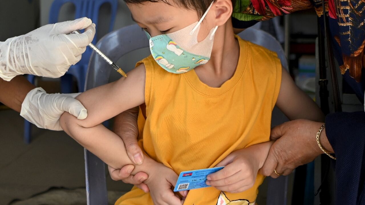 Nearly 600,000 additional deaths could have been prevented if the WHO's goal of vaccinating 40 percent of every country's population by the end of 2021 had been met Nearly 600,000 additional deaths could have been prevented if the WHO's goal of vaccinating 40 percent of every country's population by the end of 2021 had been met