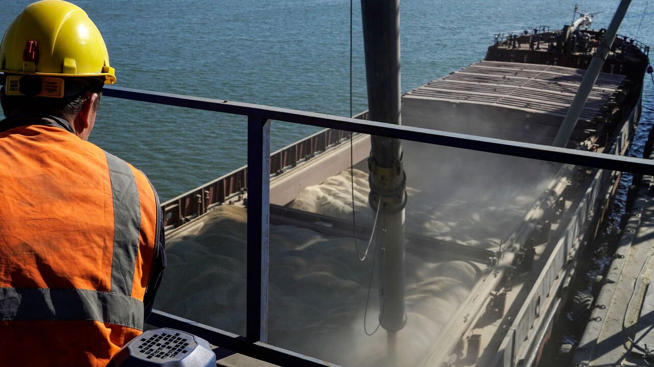 :oading barley onto a cargo ship Sormovo-2 in the international port of Rostov-on-Don.