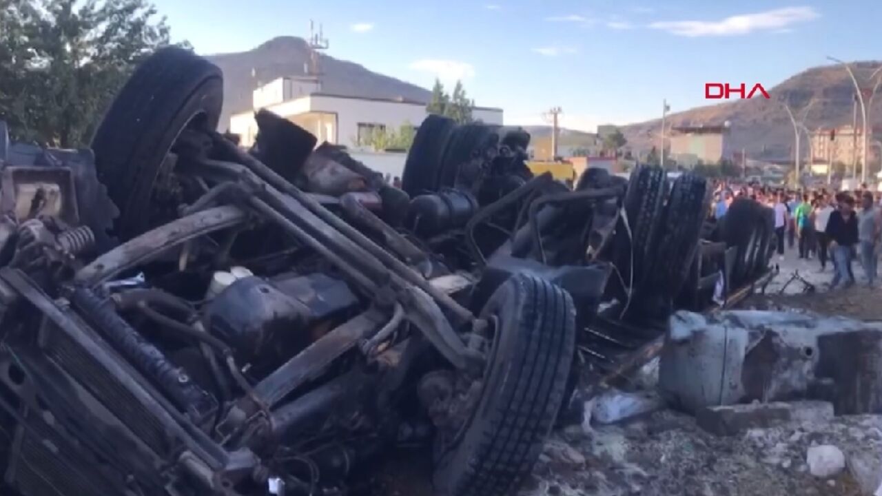A video grab taken from AFP TV footage on August 20, 2022 shows a truck after a crash in the Derik district of Turkey's Mardin, which killed at least 19 people A video grab taken from AFP TV footage on August 20, 2022 shows a truck after a crash in the Derik district of Turkey's Mardin, which killed at least 19 people